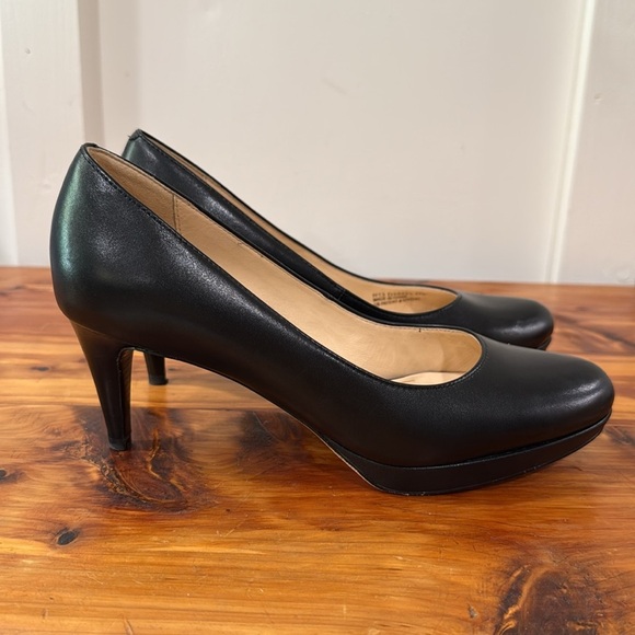 Cole Haan Black Pumps Heels - Picture 2 of 8
